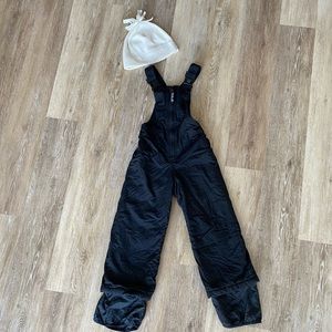 Ski bib. Gently used. Great condition.